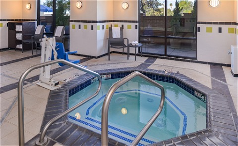 Fairfield Inn Santa Maria pool and hut tub